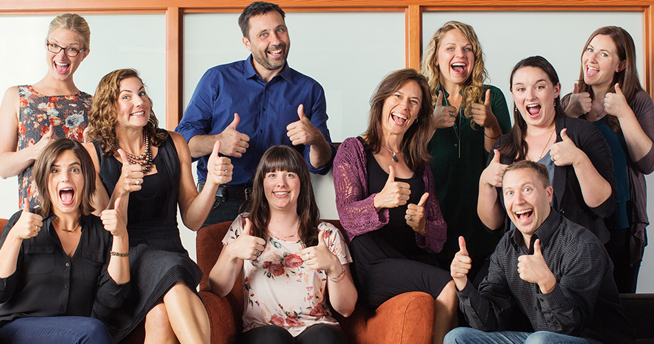 kns-family-portrait-thumbs-up